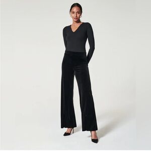 NEW • SPANX • Women’s Very Black Plush Stretch Velvet Split Hem Wide Leg Pants